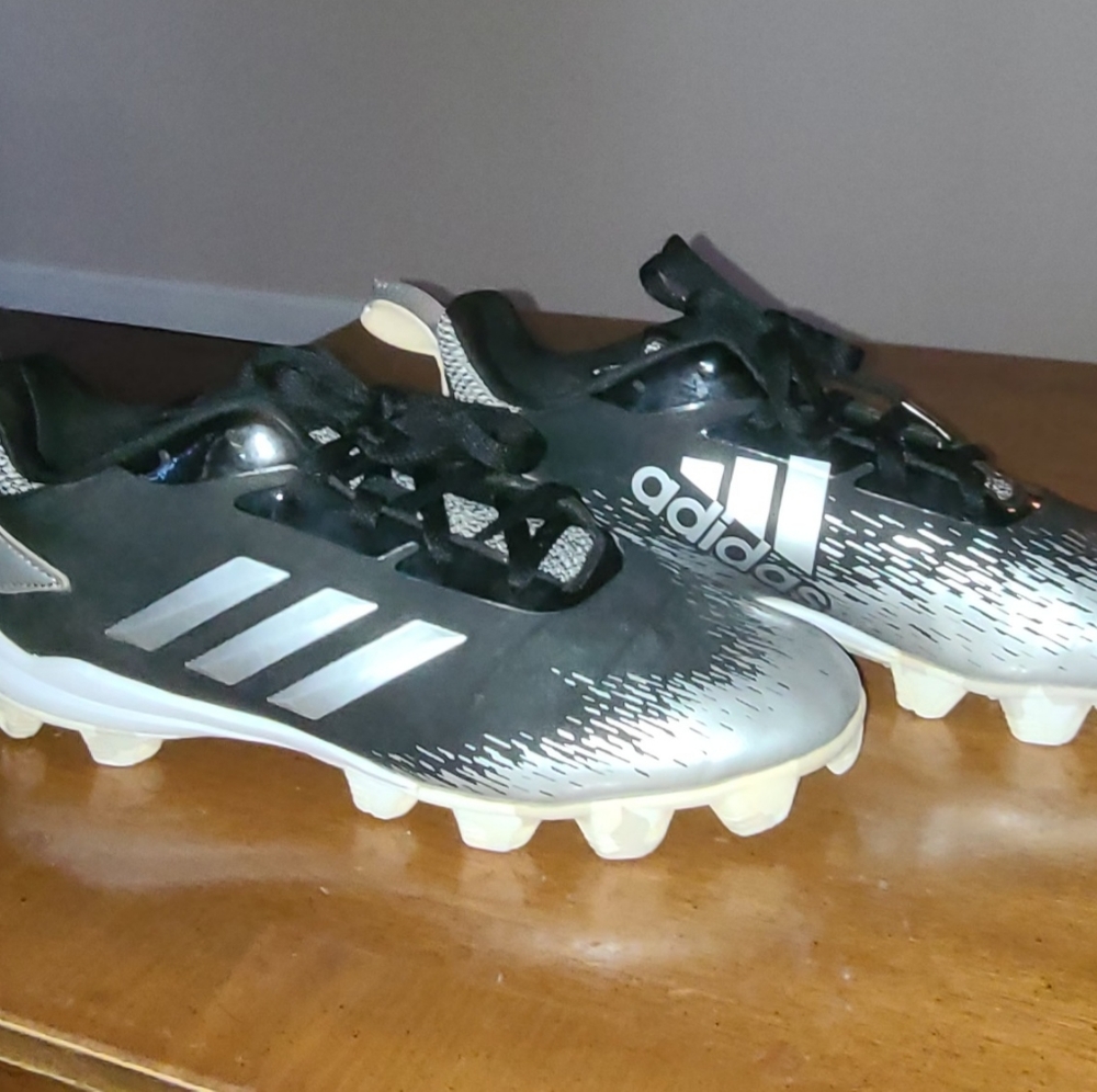 Adidas baseball cleats men's 7.5